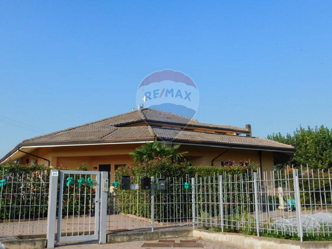 Appartamento VERONELLA vendita  San Gregorio  RE/MAX Top Elegance