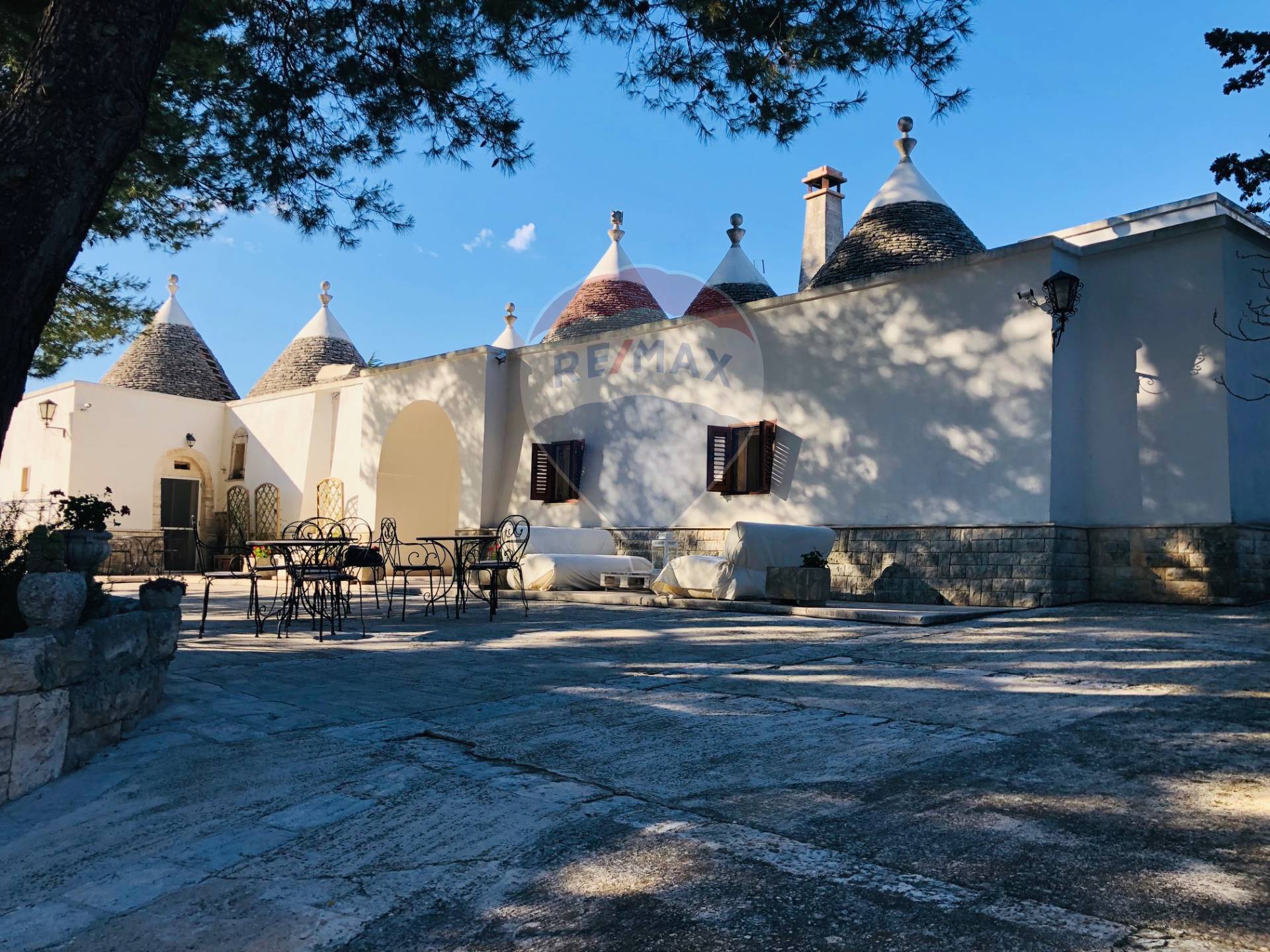  locorotondo vendita quart:  re/max acquachiara