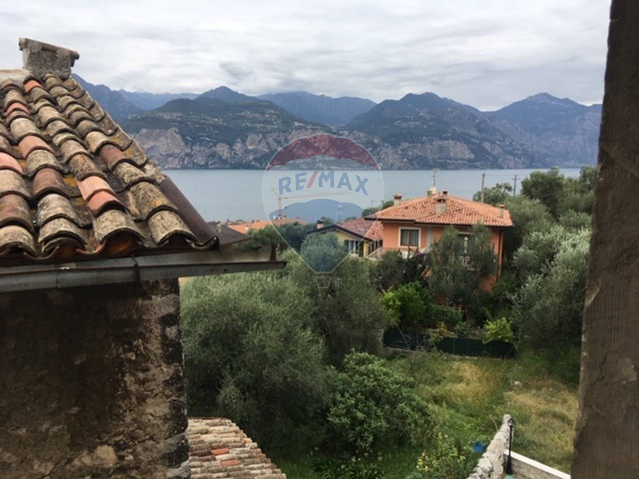 Rustico - Cascina BRENZONE vendita    RE/MAX Lago