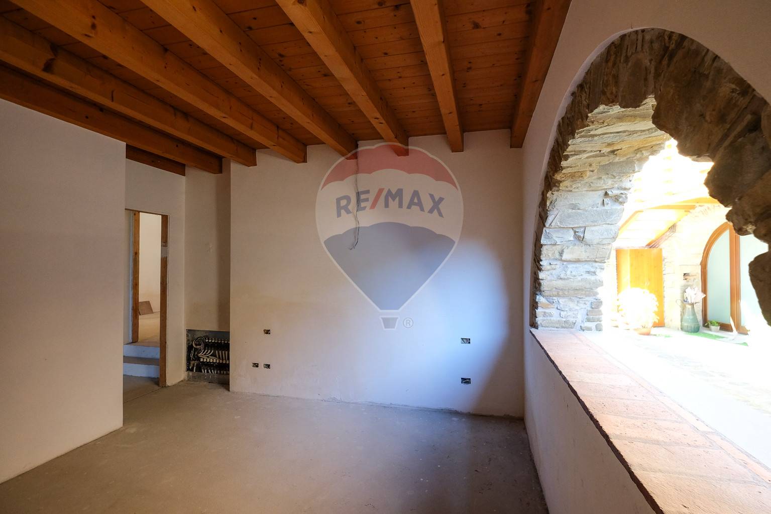 Appartamento PONTIDA vendita    RE/MAX Expo