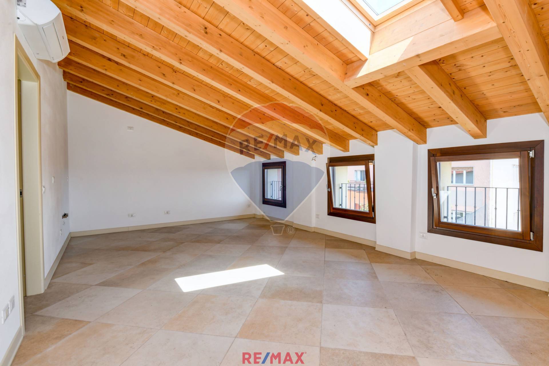 Appartamento TOSCOLANO-MADERNO vendita  Maderno  RE/MAX Edilfin