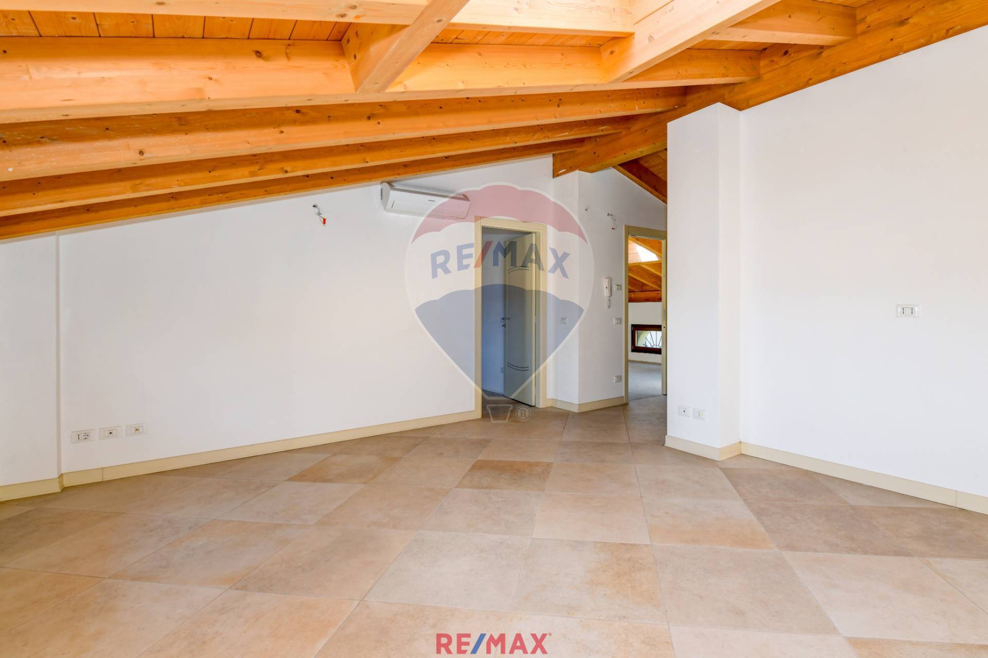 Appartamento TOSCOLANO-MADERNO vendita  Maderno  RE/MAX Edilfin