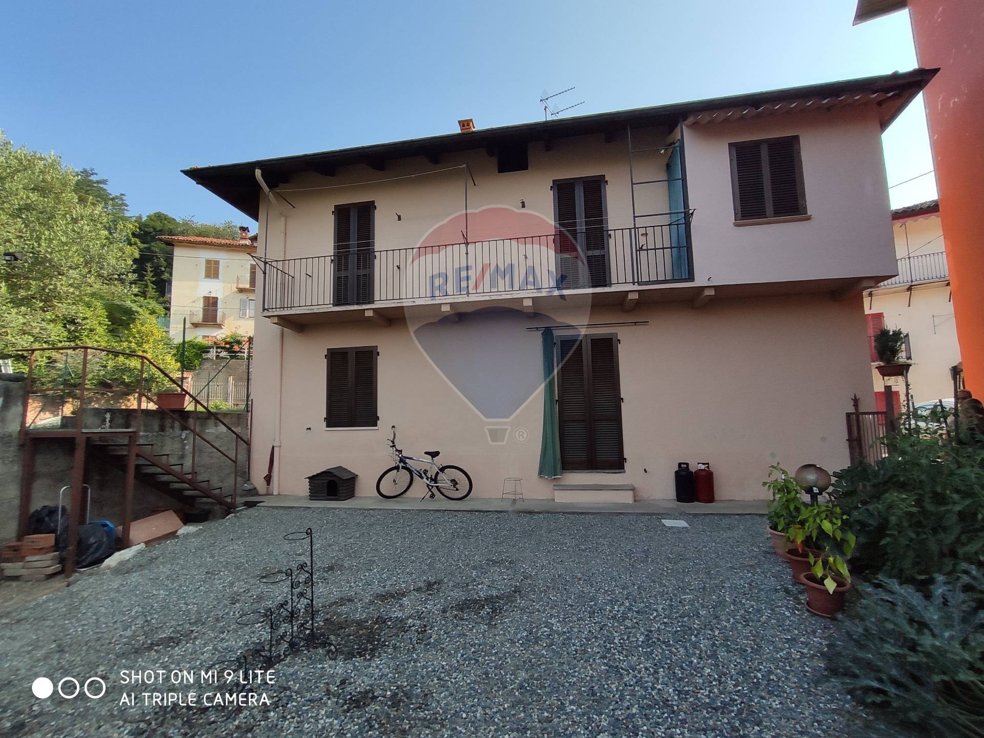 Villa Bifamiliare BIOGLIO vendita    RE/MAX Unit