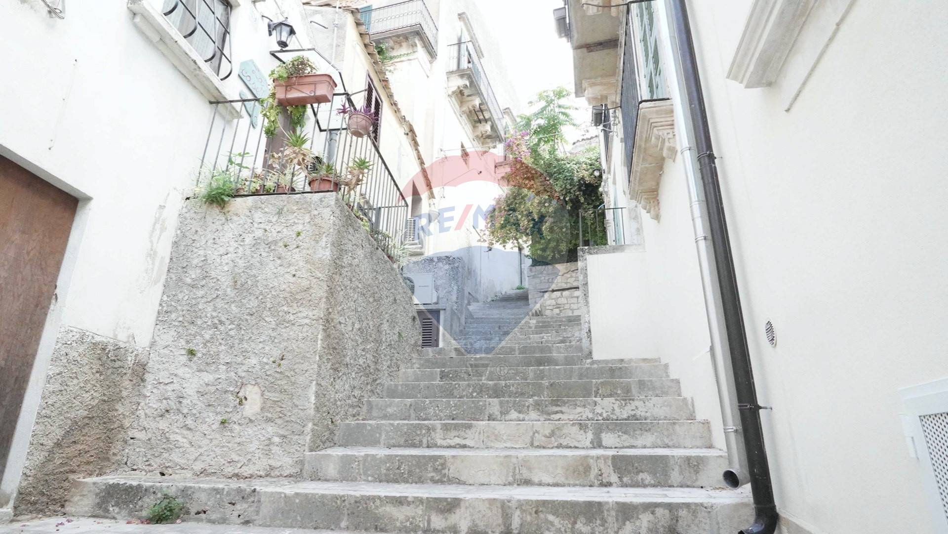  modica vendita quart: centro storico re/max prima classe