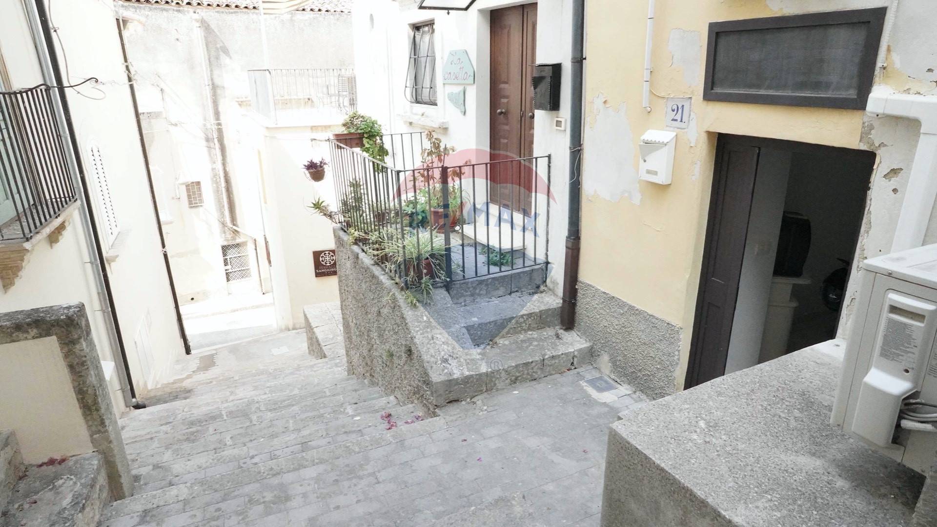 Villa Unifamiliare - Indipendente MODICA vendita  Centro Storico  RE/MAX Prima Classe