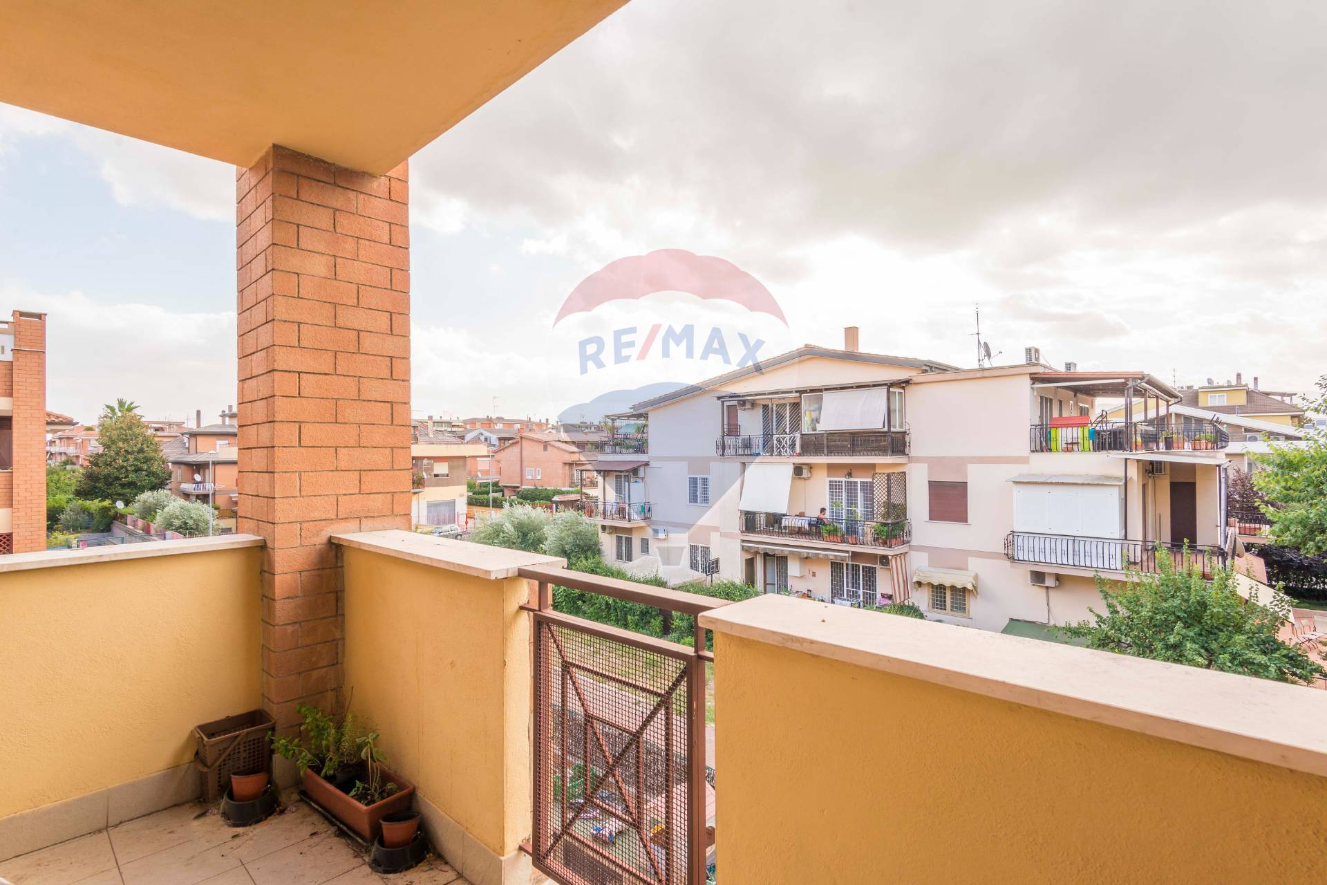 Appartamento ROMA vendita  Anagnina  RE/MAX Opzione Casa