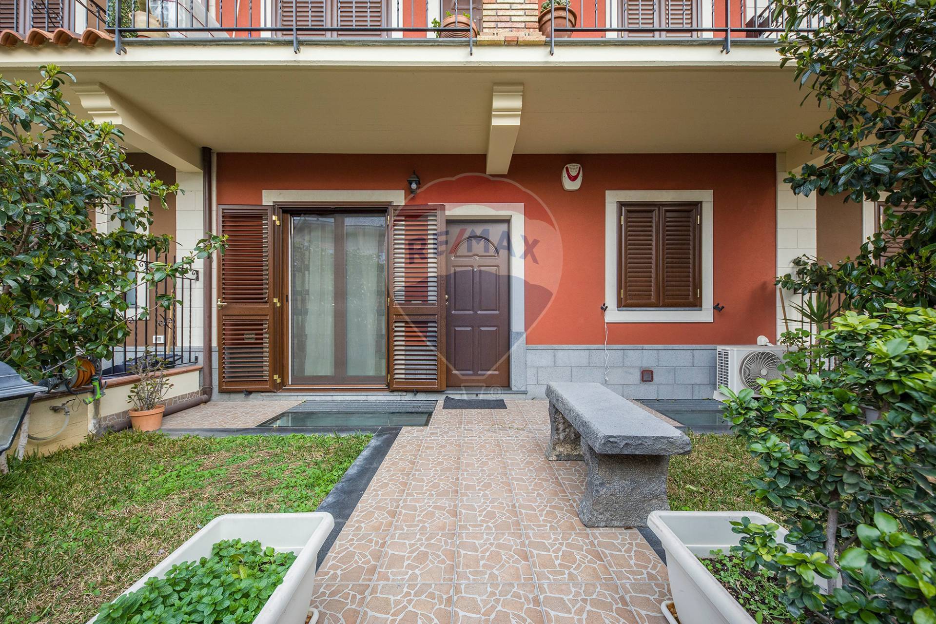  belpasso vendita quart: piano tavola re-max-city-home