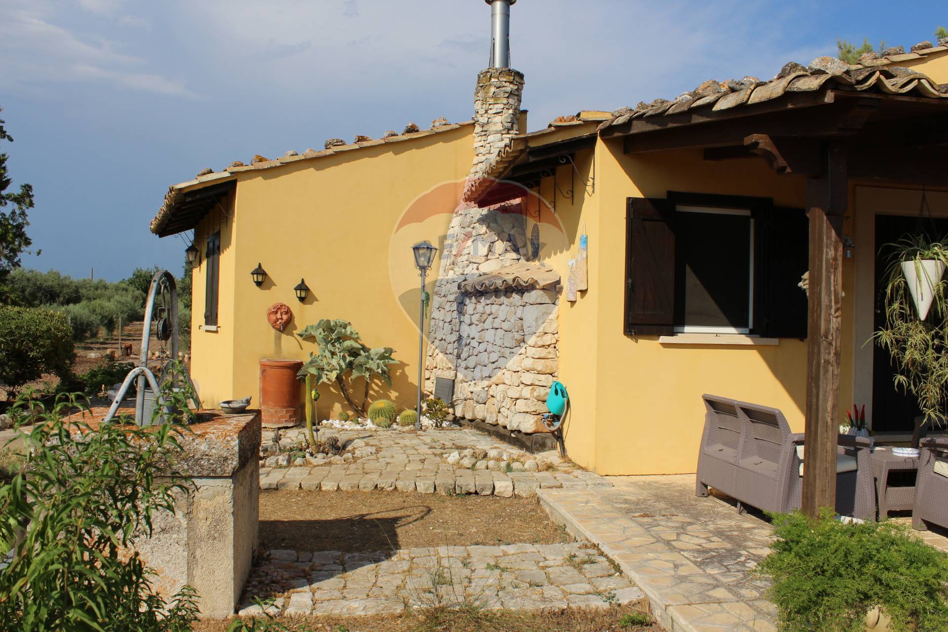 Villa CHIARAMONTE GULFI vendita    RE/MAX Prima Classe