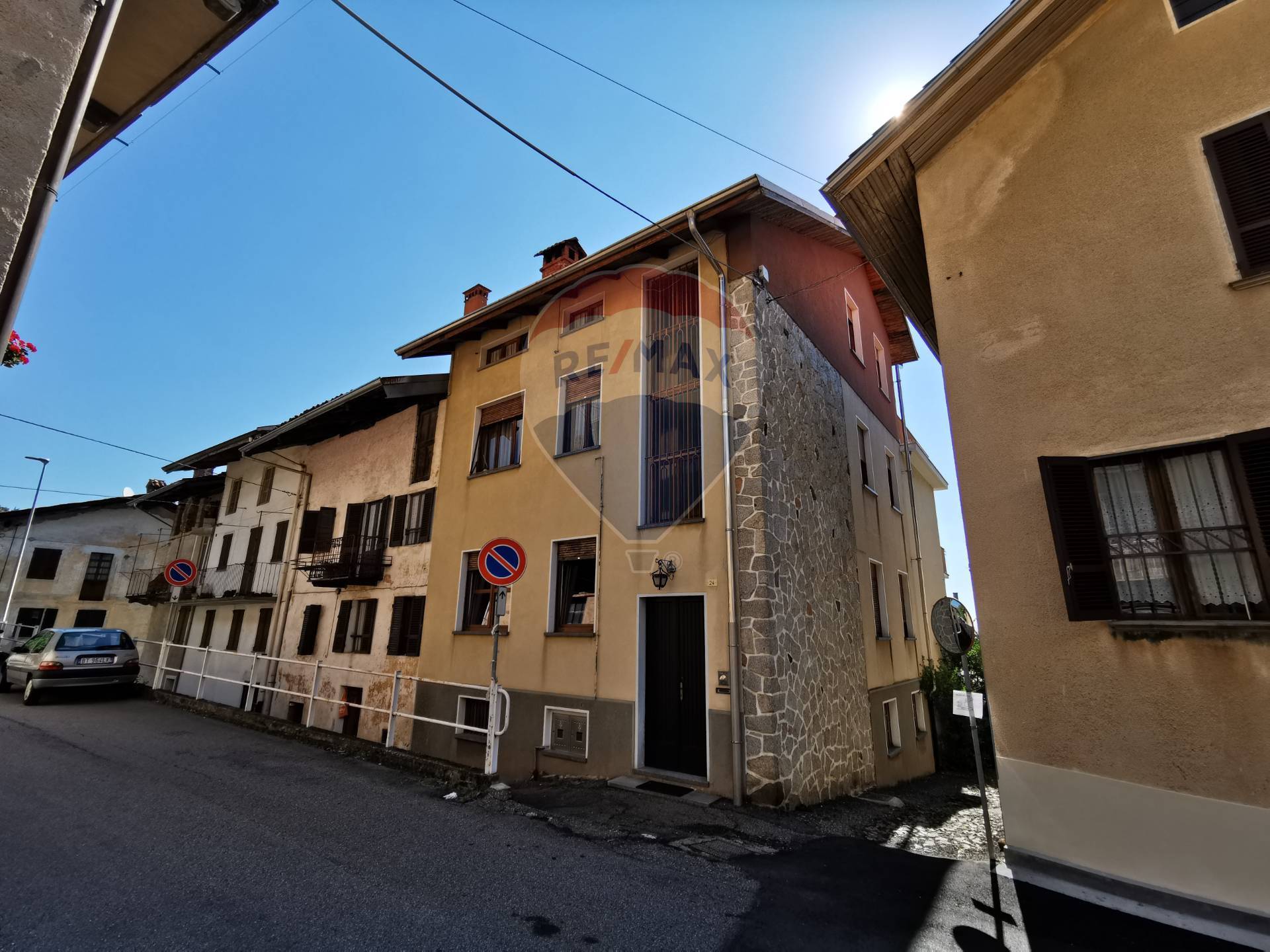 Villa Bifamiliare ITALIA vendita    RE/MAX Unit