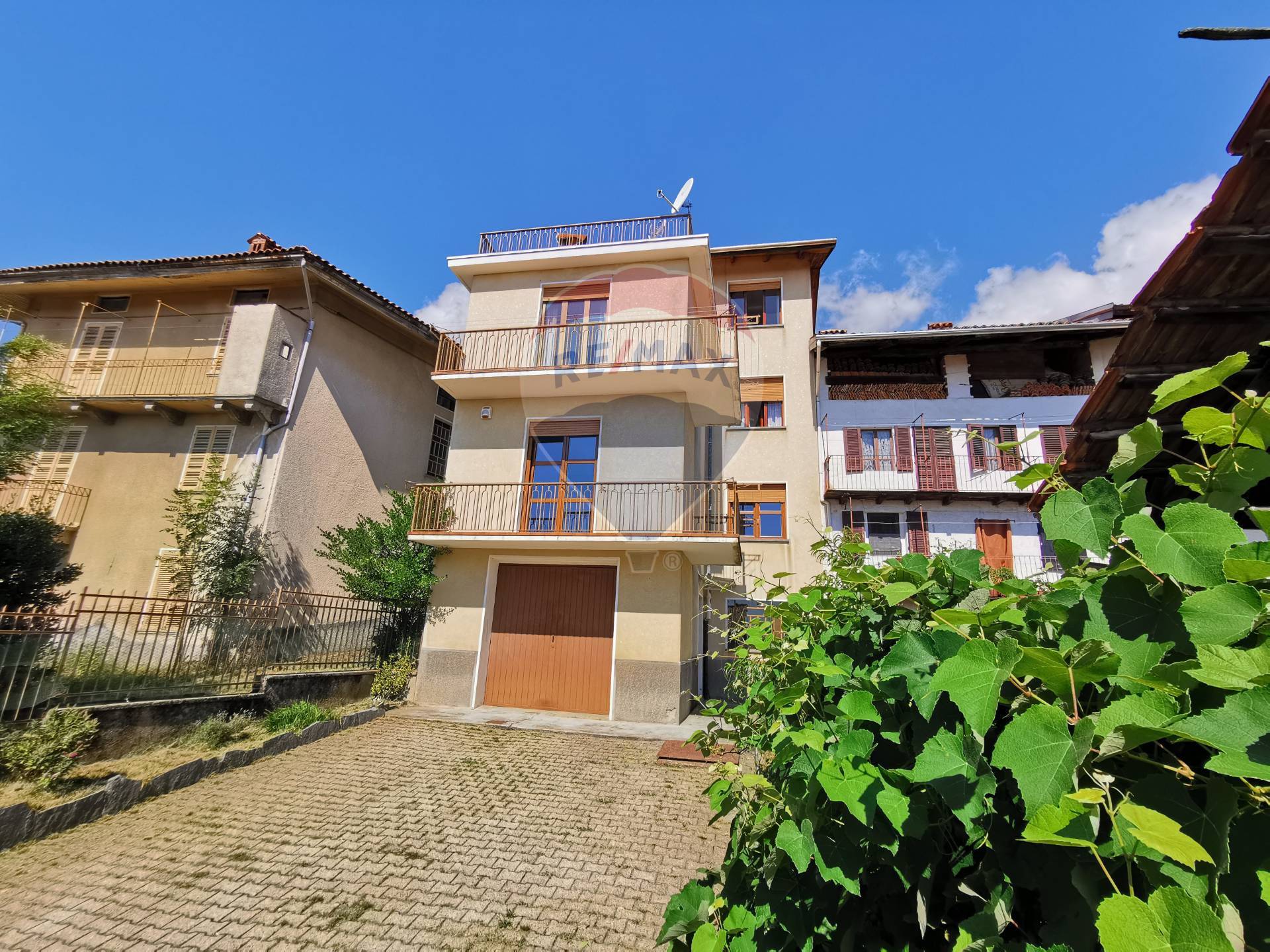  italia vendita quart:  re/max unit