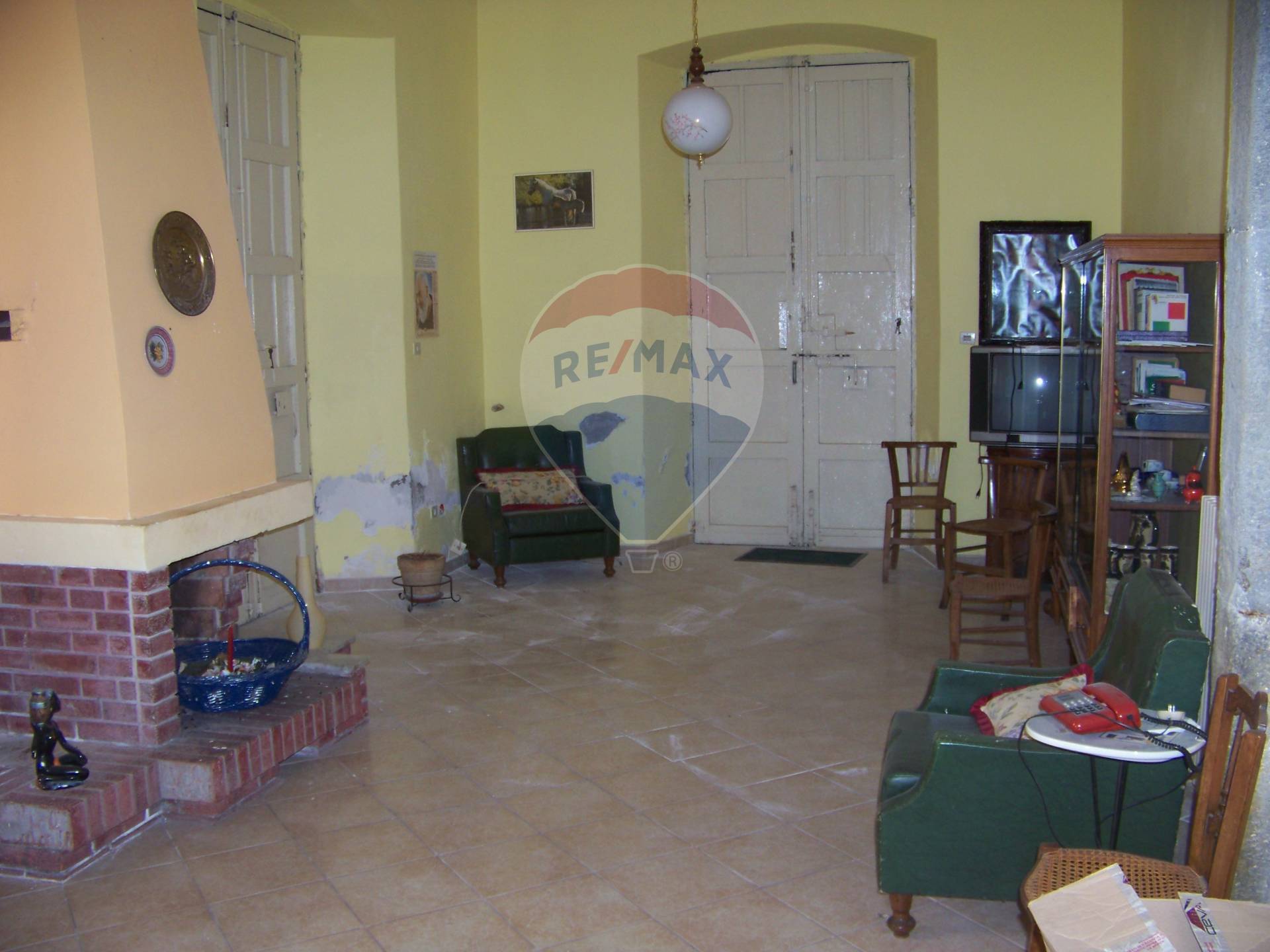 Villa Unifamiliare - Indipendente CASTIGLIONE DI SICILIA vendita    RE/MAX Crea Casa