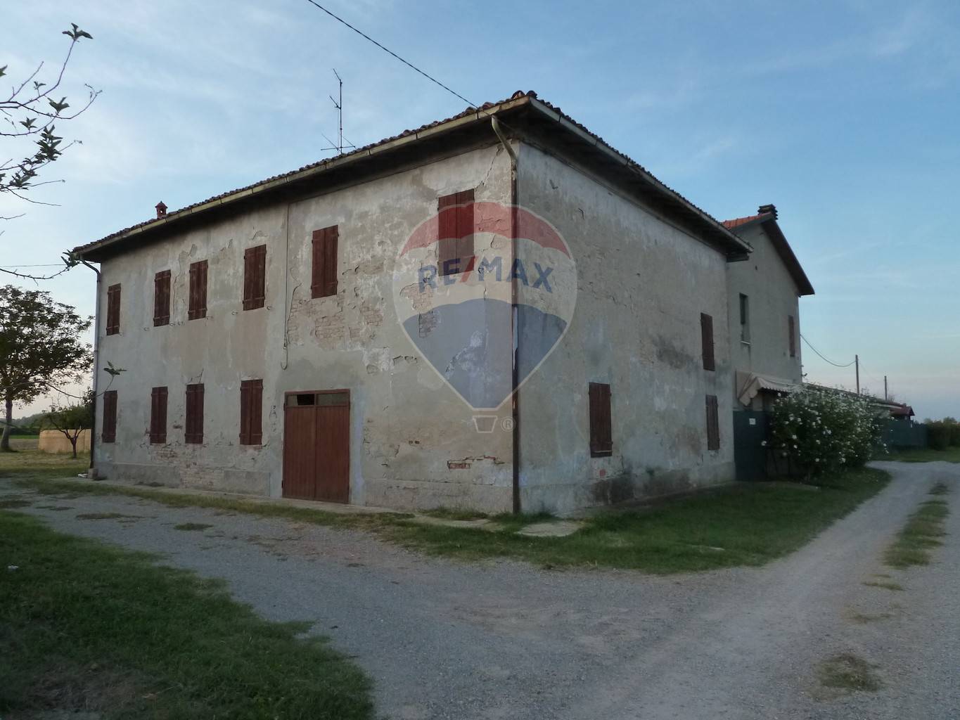 Rustico - Cascina BRESCELLO vendita    RE/MAX Tricolore