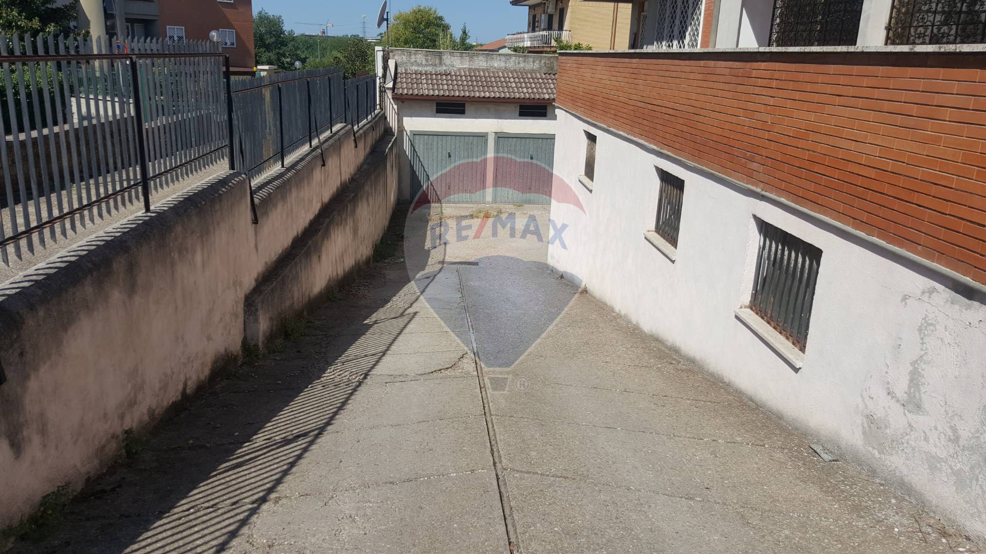 Box auto - Posto auto ROMA vendita  La Rustica  RE/MAX Diamond