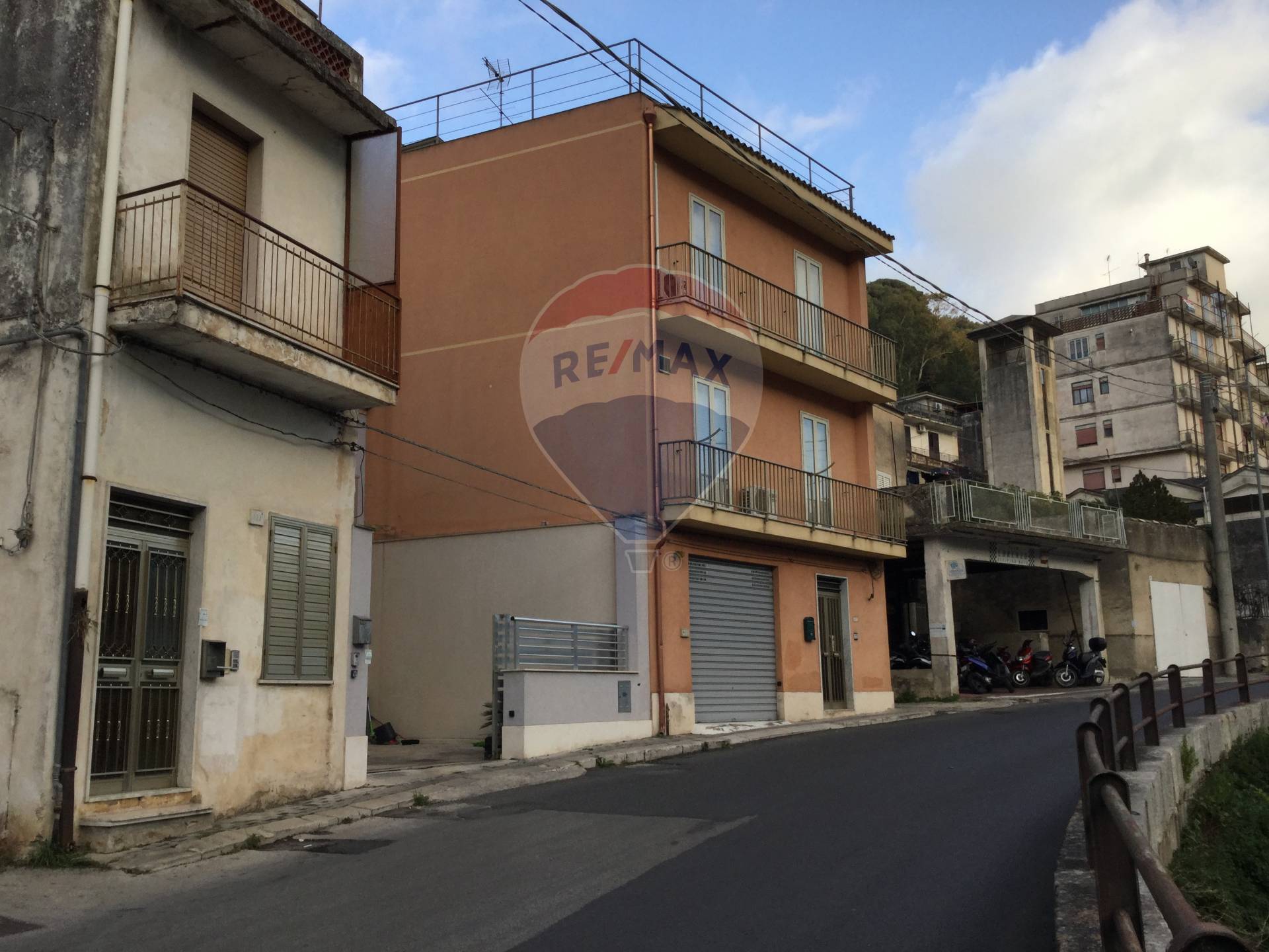 Villa Unifamiliare - Indipendente MODICA vendita  Modica Bassa  RE/MAX Prima Classe