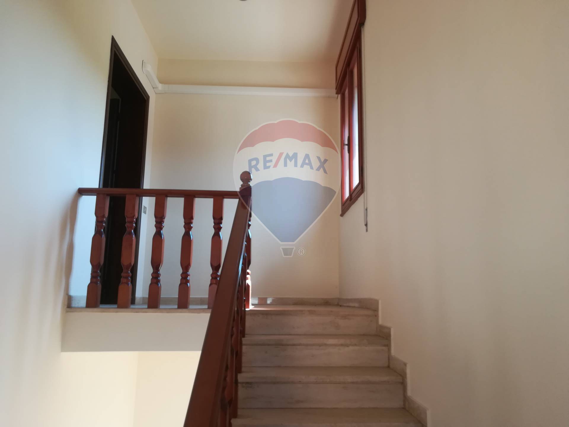 Villa ITALIA affitto    RE/MAX Top Brokers