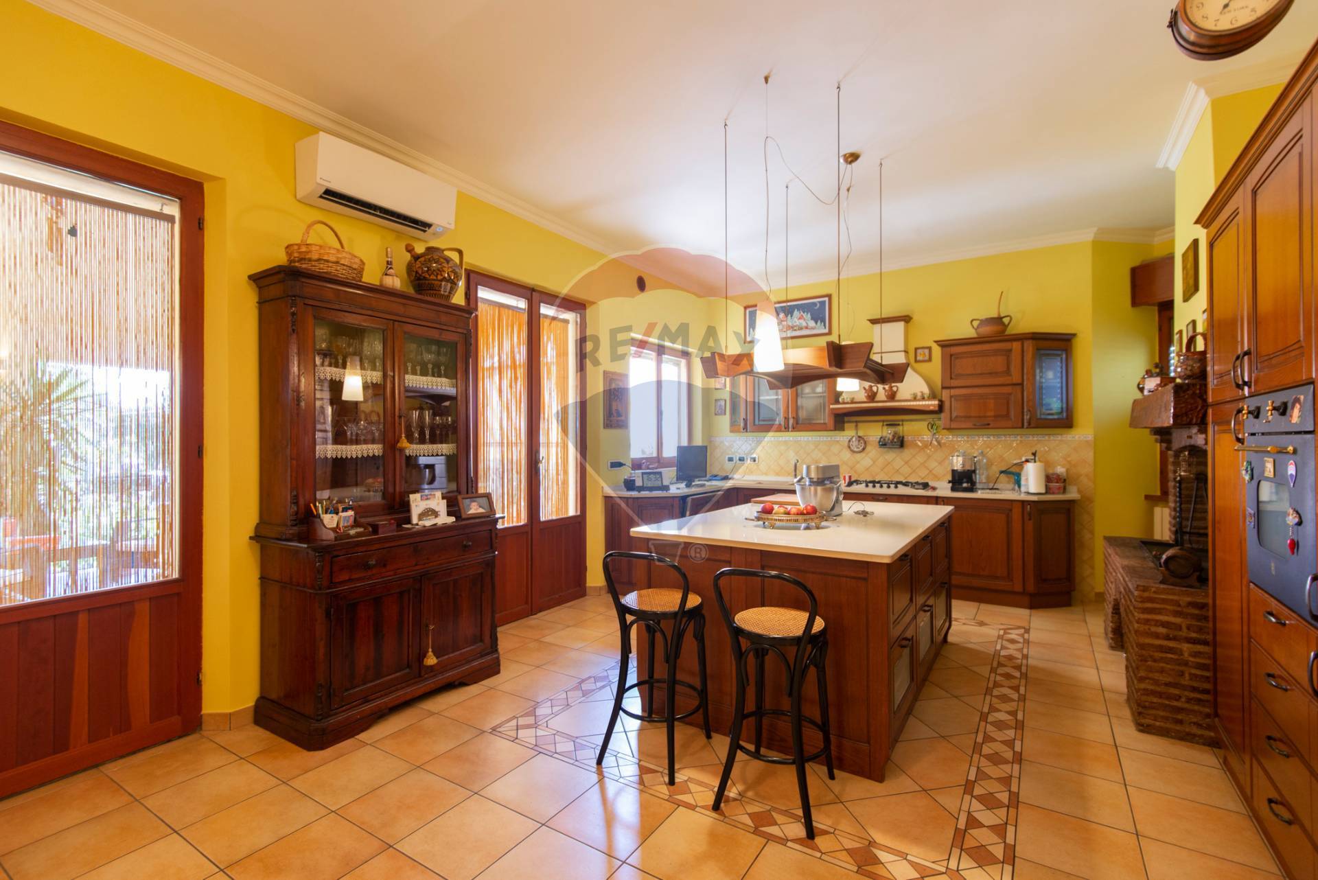 Villa Unifamiliare - Indipendente APPIGNANO vendita    RE/MAX Master Class