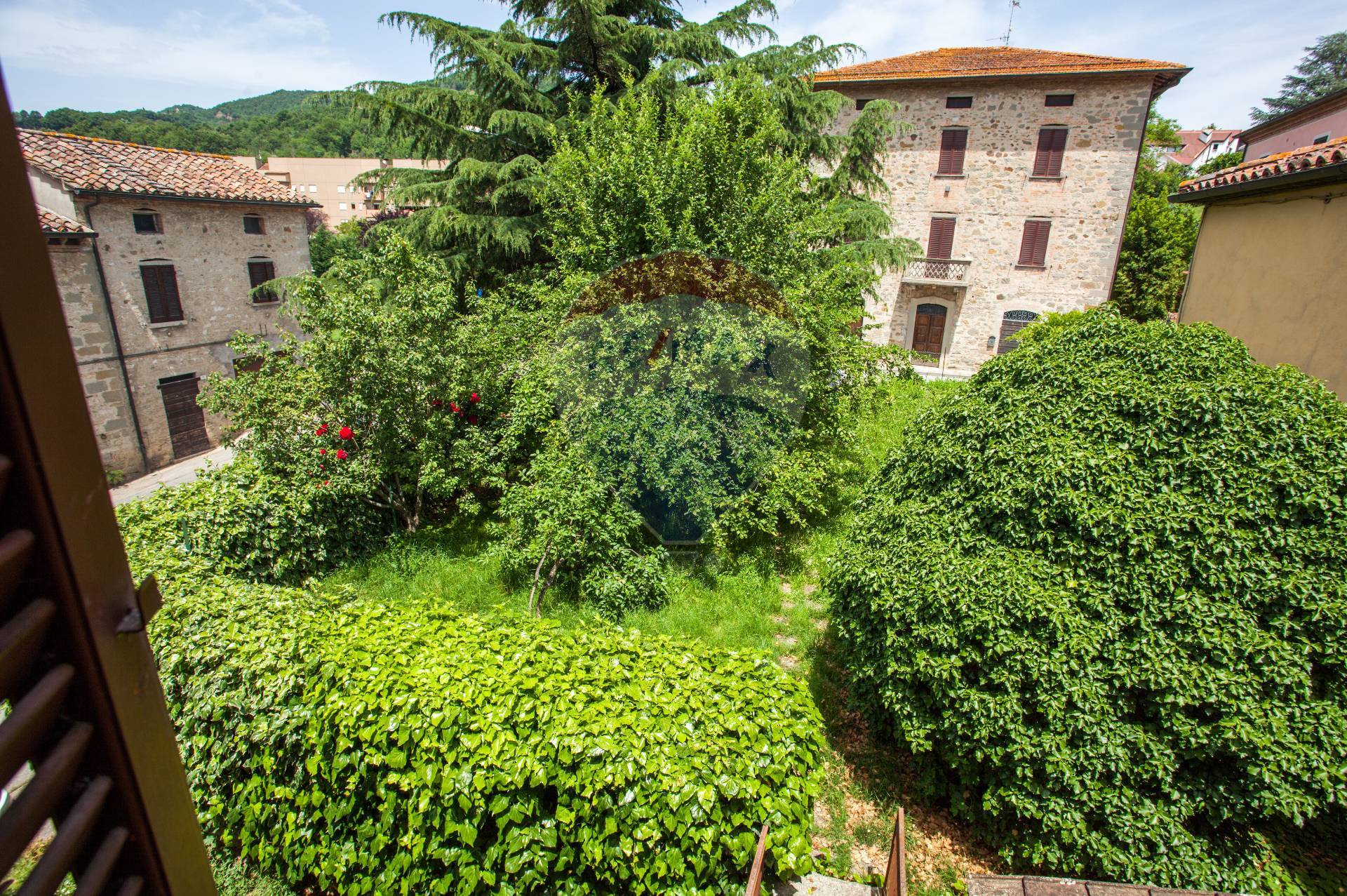  umbertide vendita quart: niccone re/max famosa