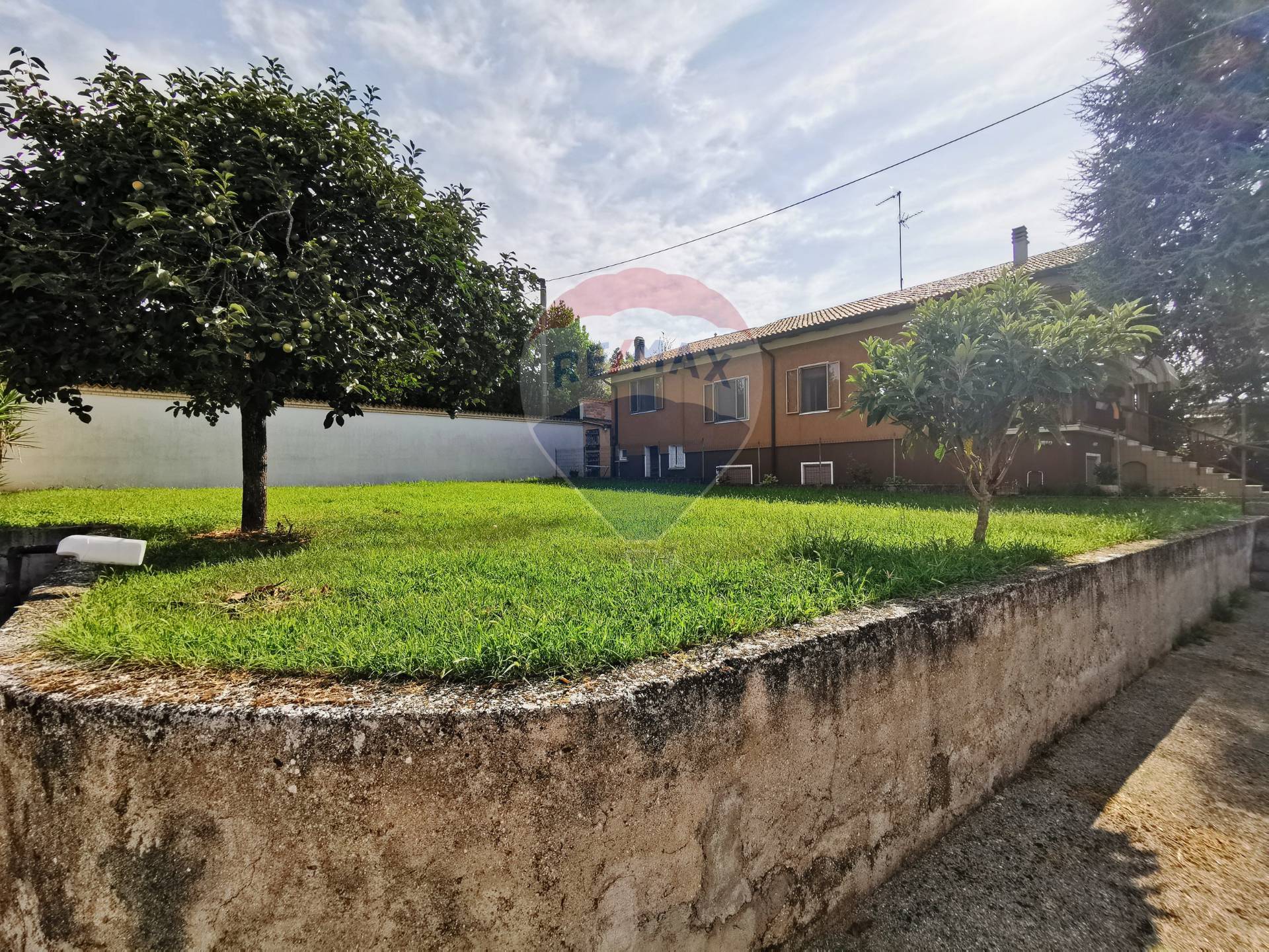 Villa Unifamiliare - Indipendente SOLFERINO vendita    RE/MAX Expo 7