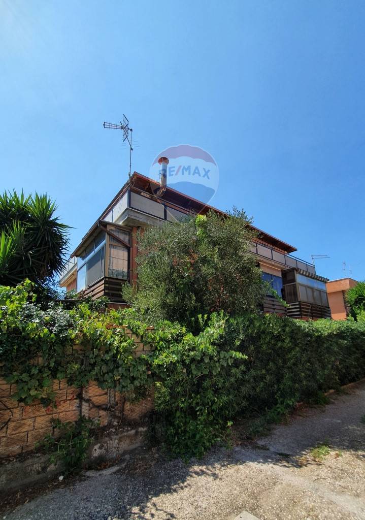 Appartamento ROMA vendita  Acilia  RE/MAX Just