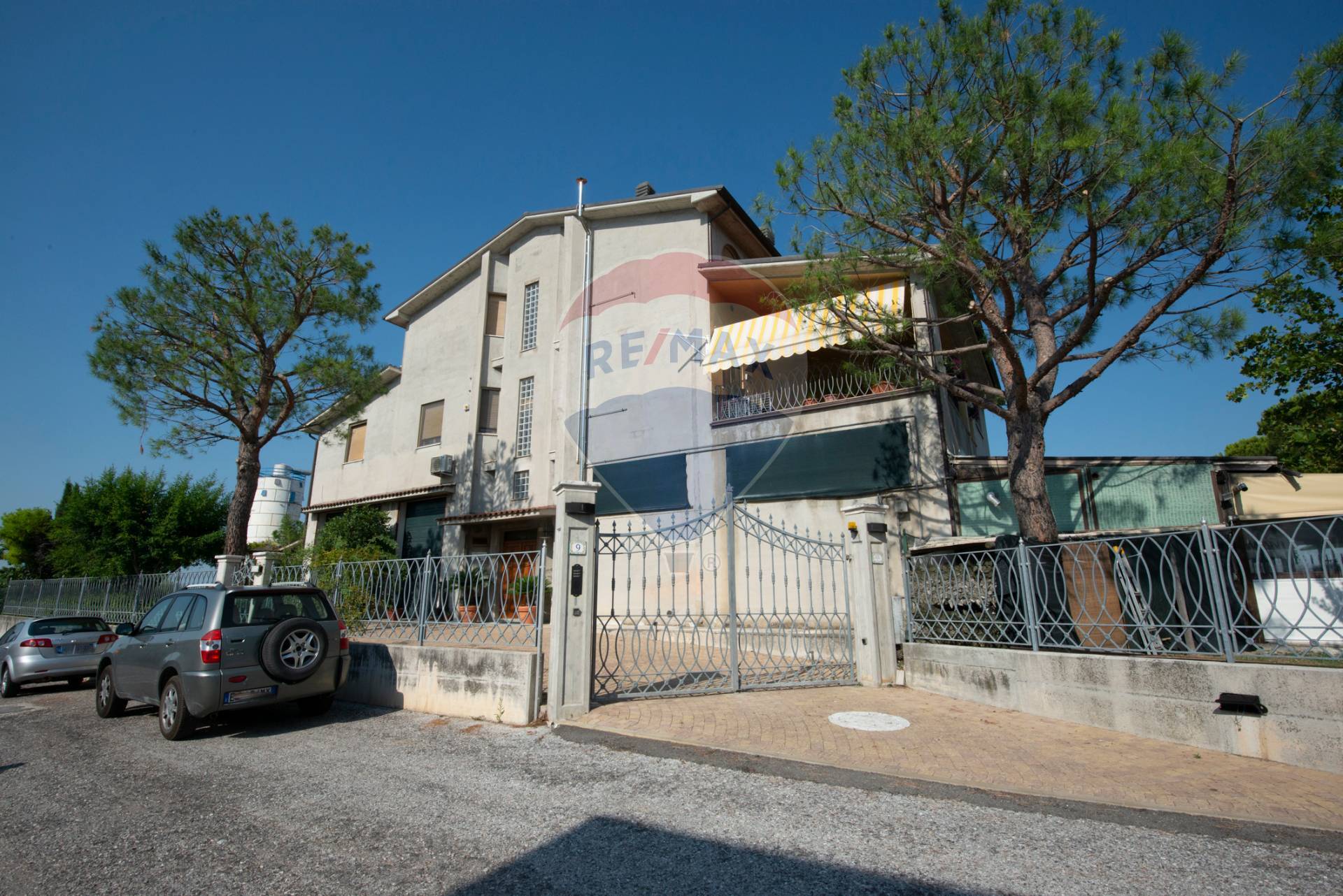 Villa Unifamiliare - Indipendente APPIGNANO vendita    RE/MAX Master Class