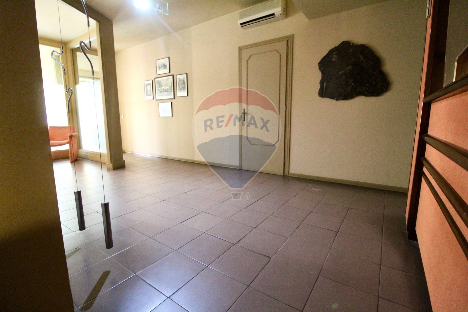 Ufficio - Loc.Com. CATANIA affitto  Province  RE/MAX Kleos