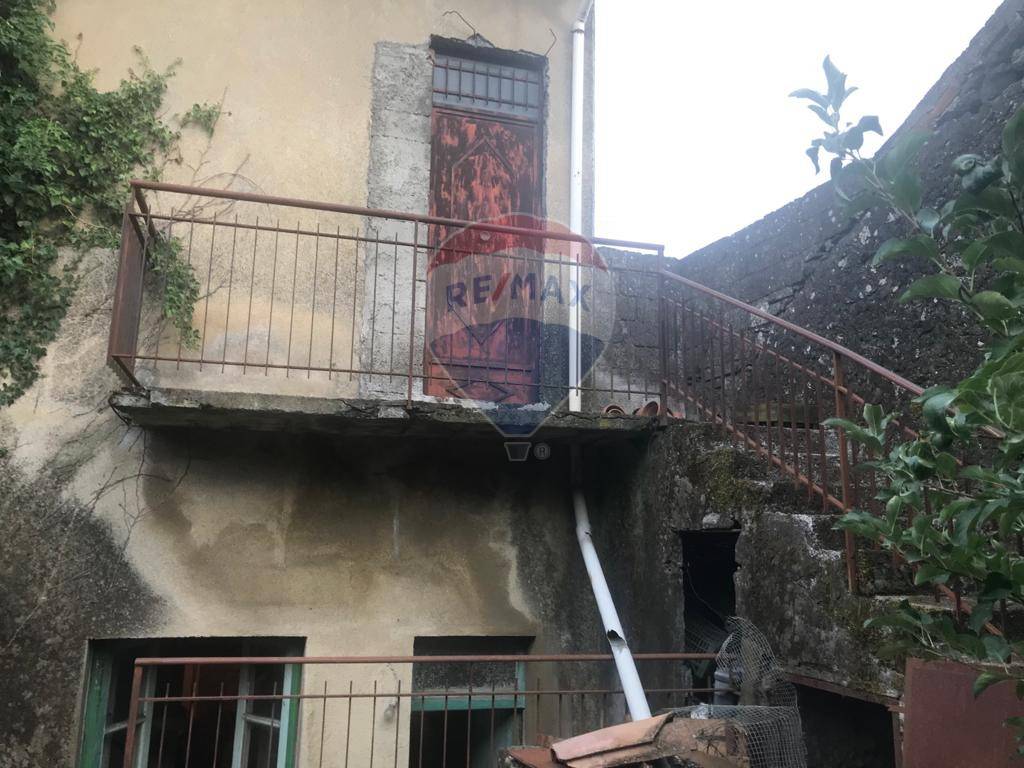 Villa Unifamiliare - Indipendente NICOLOSI vendita    RE/MAX Fly