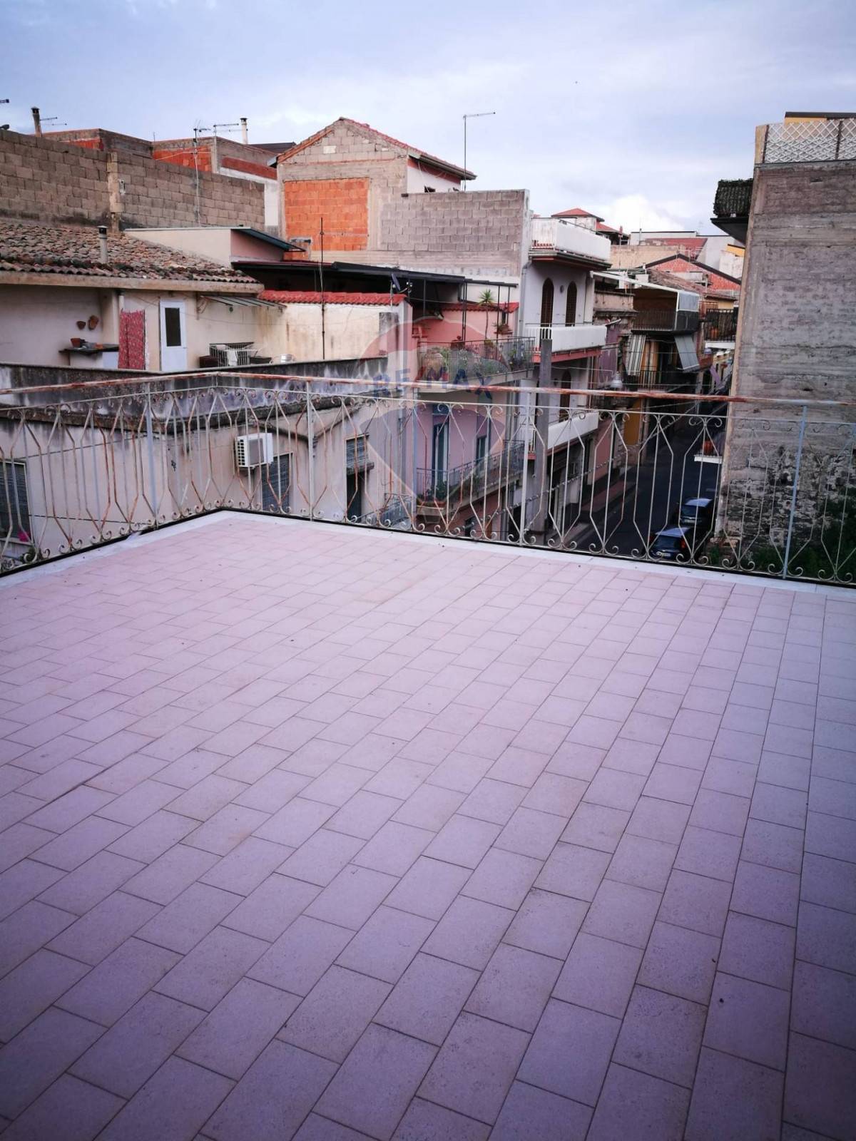  santa maria di licodia vendita quart:  re/max fly