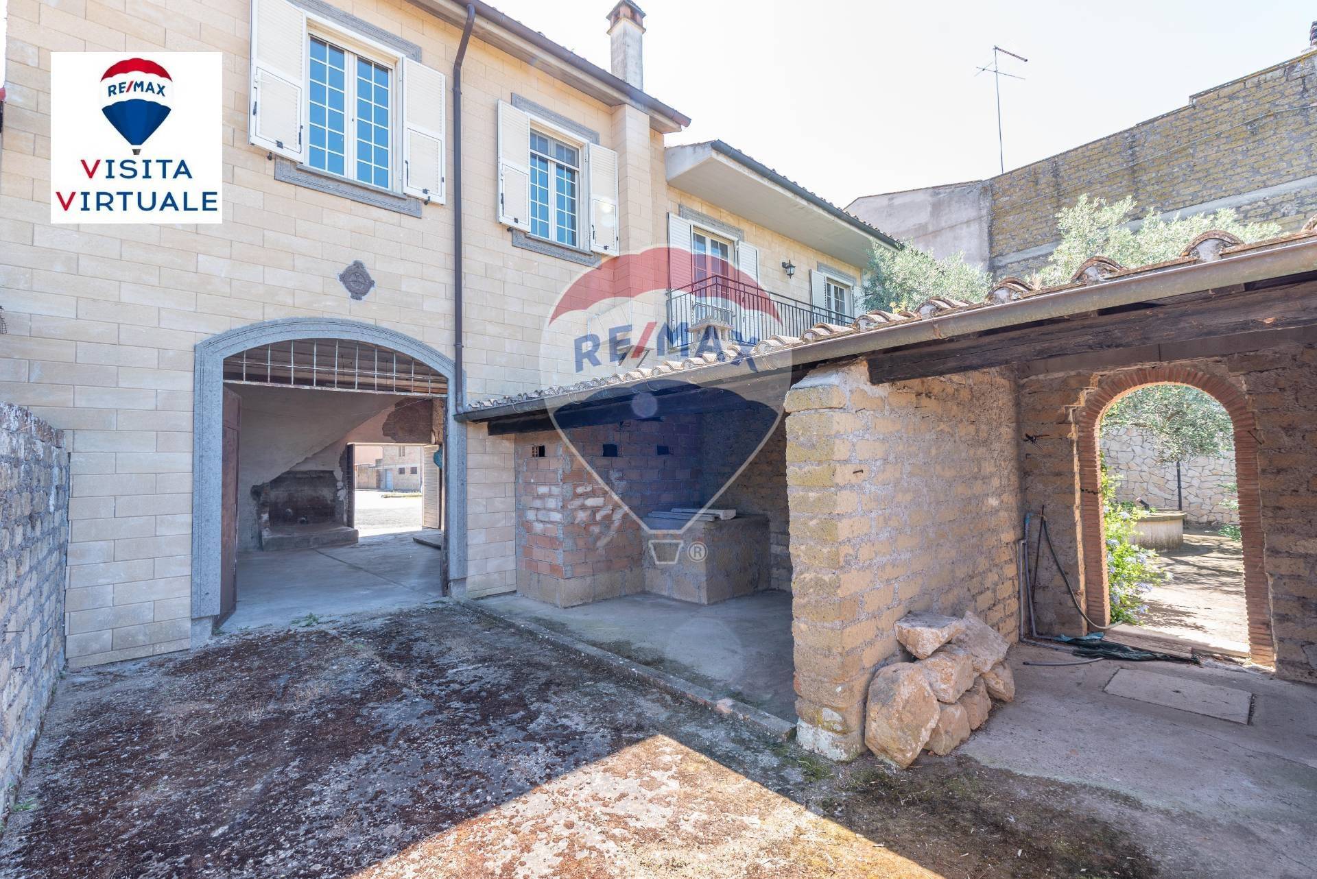  tuscania vendita quart:  re/max best