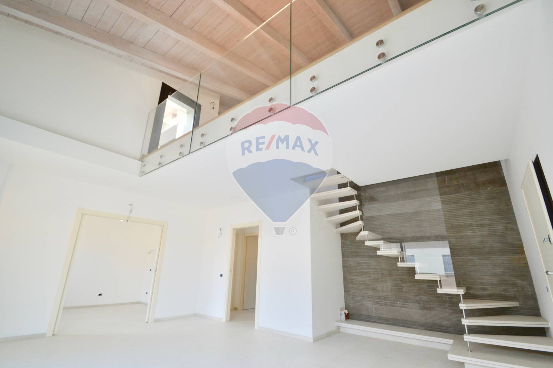 Appartamento TREVIOLO vendita    RE/MAX Expo