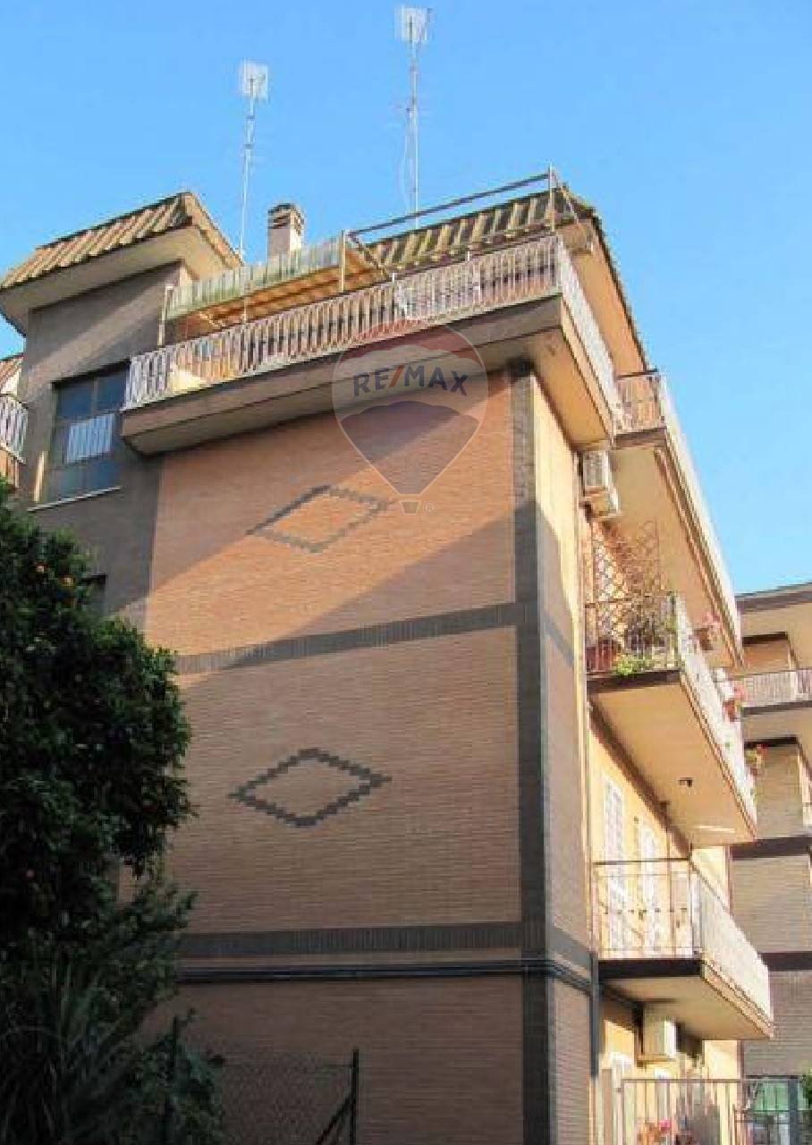 Appartamento ROMA vendita  Casilina  RE/MAX Opzione Casa
