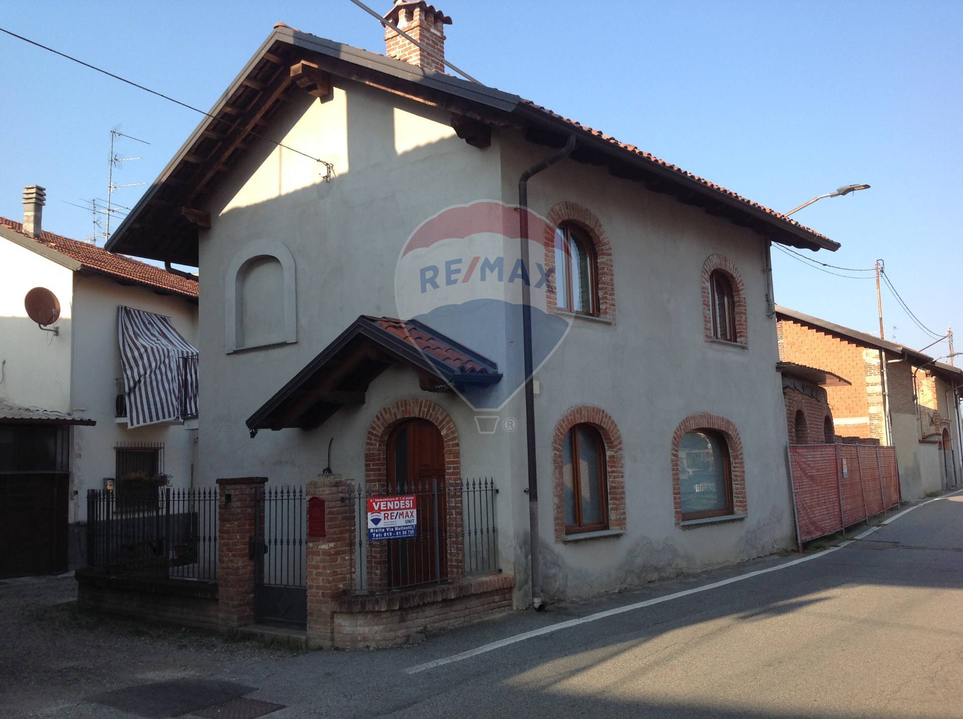  cerrione vendita quart:  re/max unit