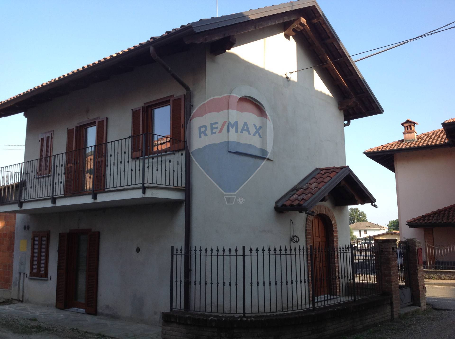 Villa Unifamiliare - Indipendente CERRIONE vendita    RE/MAX Unit