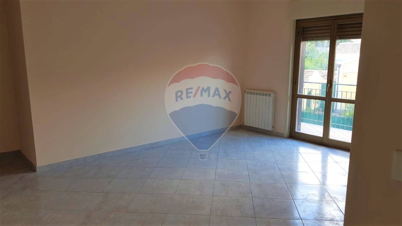  tremestieri etneo vendita quart:  re/max casaffare