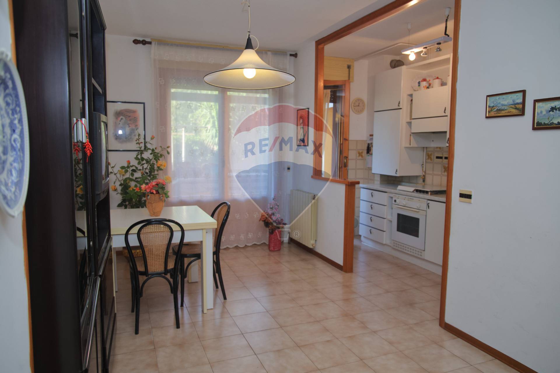 Appartamento CECINA vendita    RE/MAX Premiere