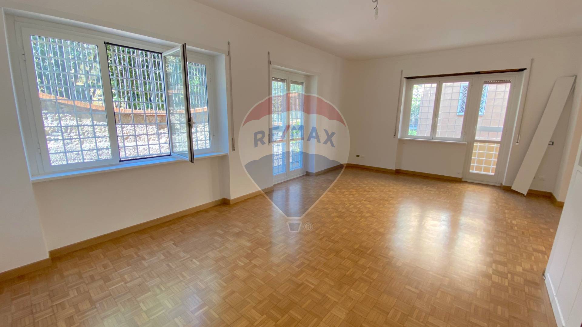  roma affitto quart: parioli re/max property