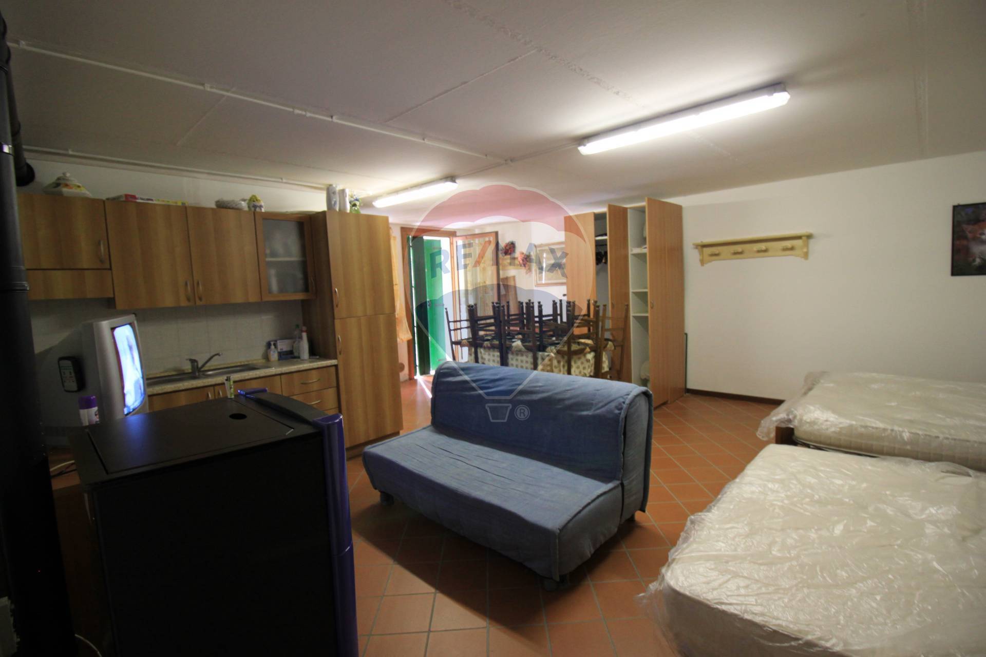  tonezza del cimone vendita quart:  re/max sunbeam