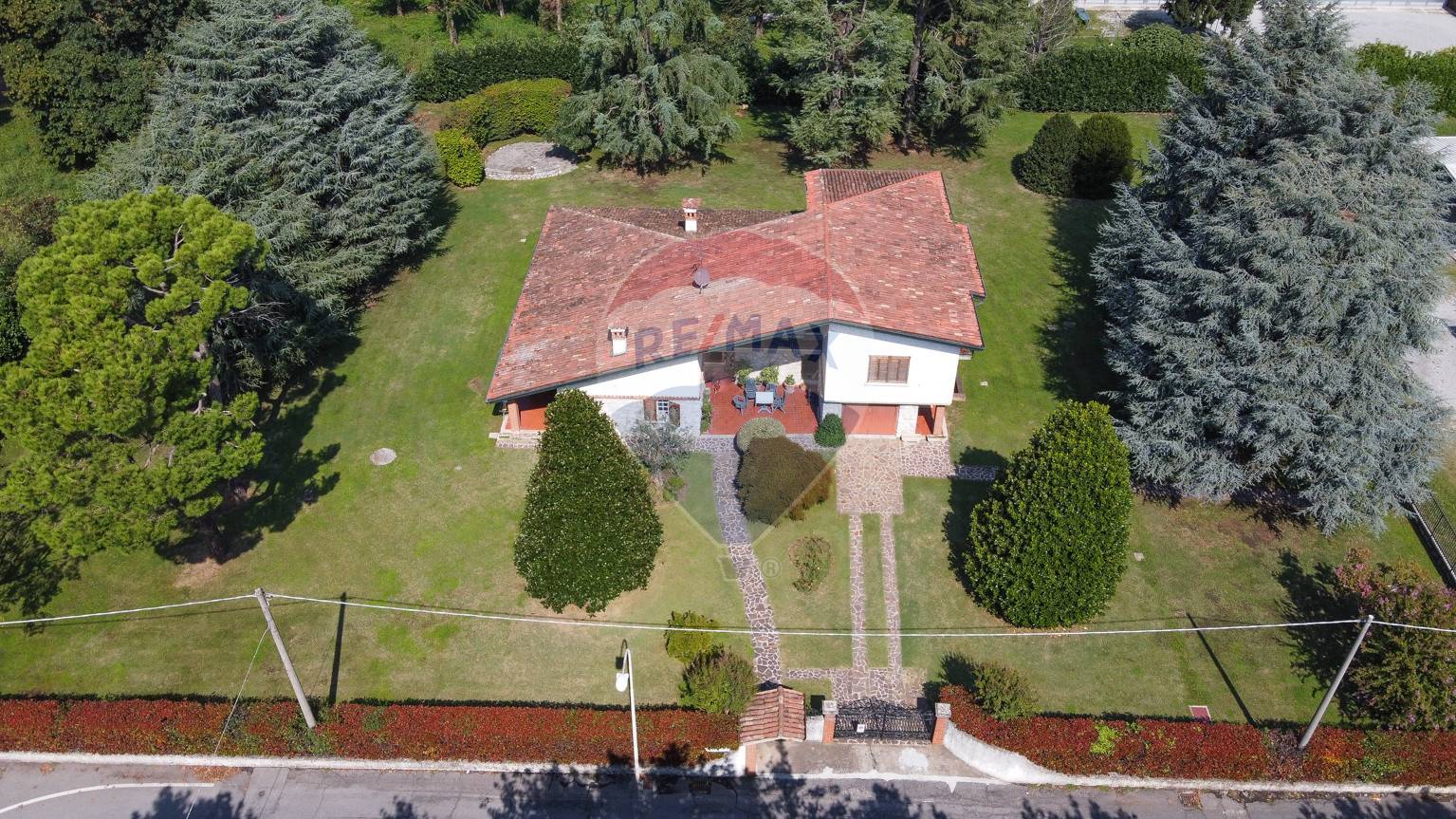  castel-rozzone vendita quart:  re-max-expo