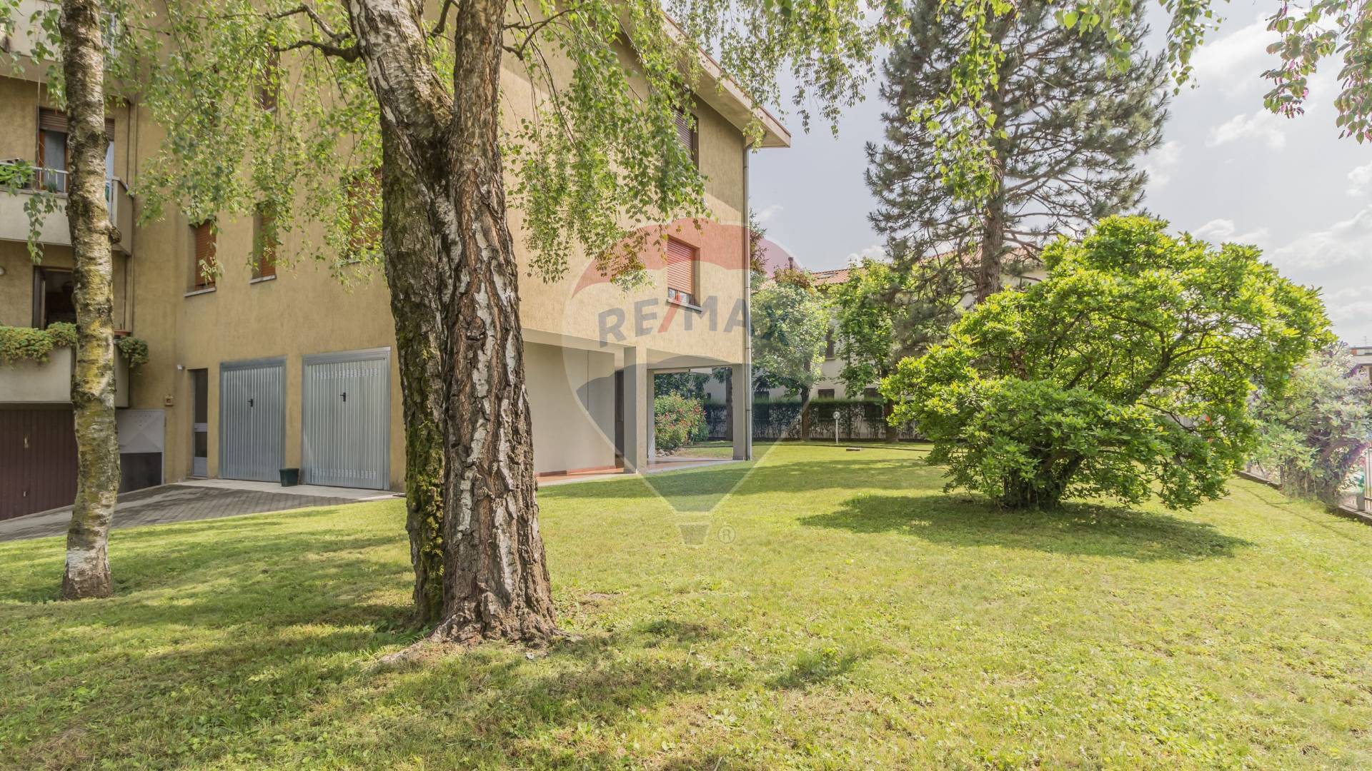 Appartamento GIUSSANO vendita    RE/MAX Futura Immobiliare