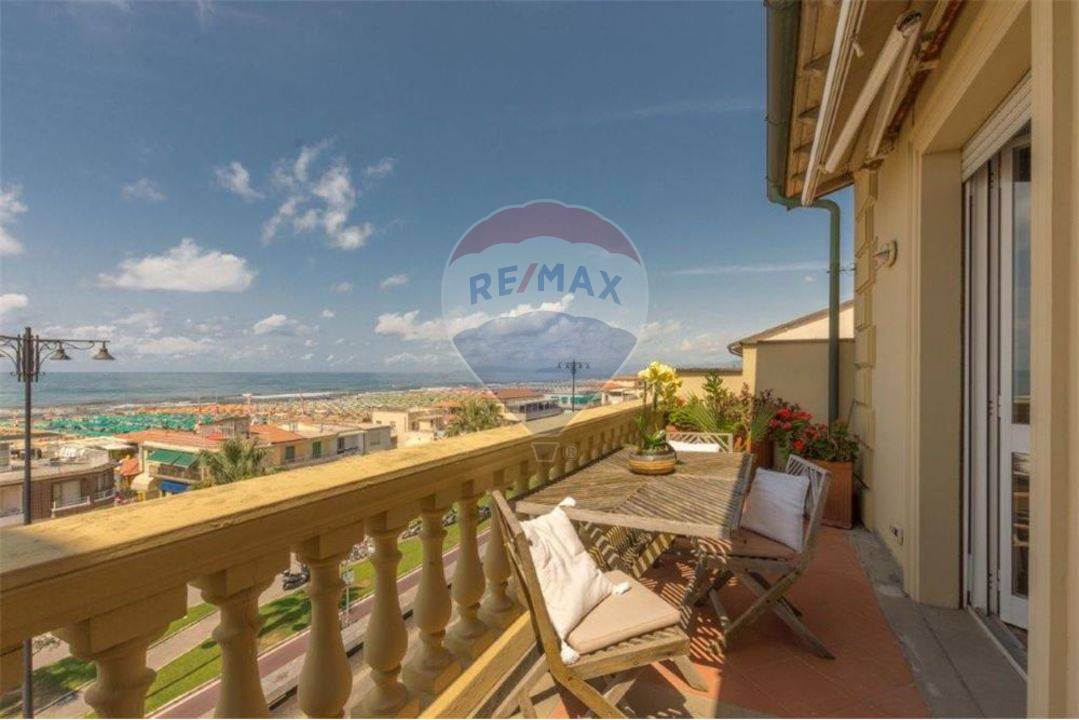 Attico VIAREGGIO affitto  Centro Mare  RE/MAX Quality House