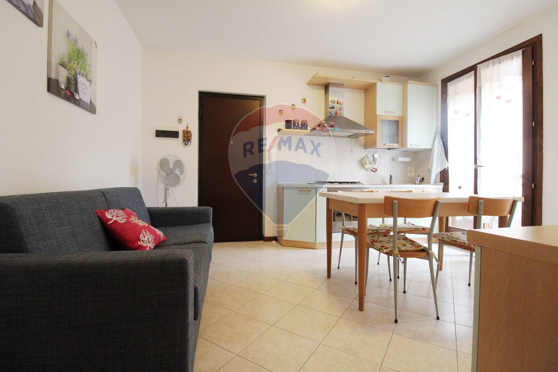  sirmione vendita quart:  re/max expo 7