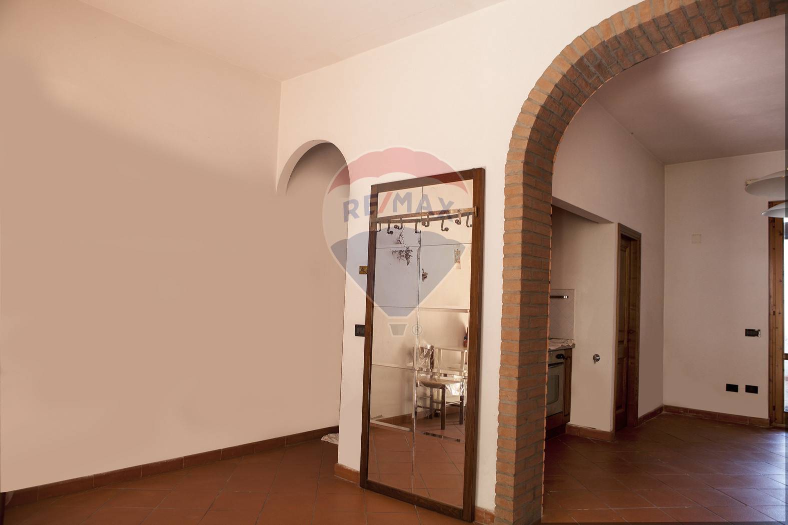 Villa Bifamiliare CAMPI BISENZIO vendita    RE/MAX Ideale