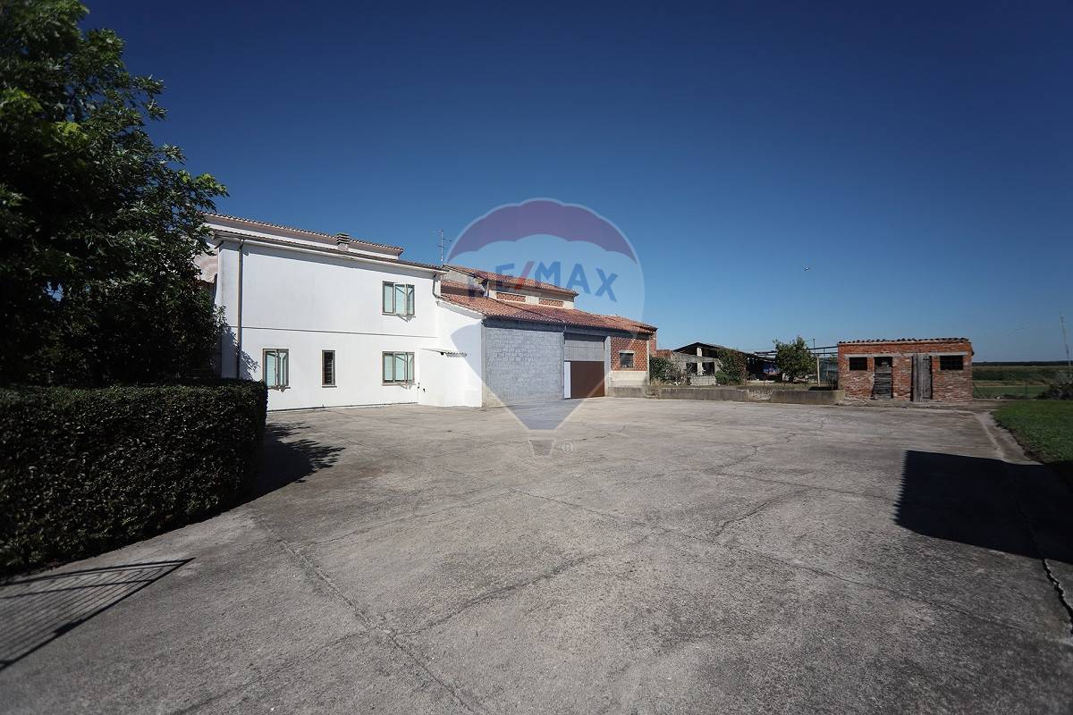 Rustico - Cascina LEGNAGO vendita    RE/MAX Top Elegance 2