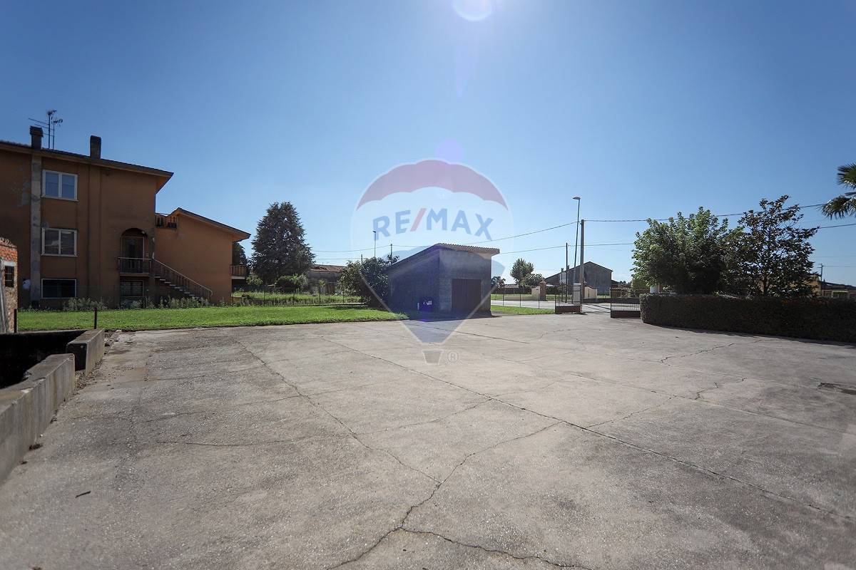 Rustico - Cascina LEGNAGO vendita    RE/MAX Top Elegance 2