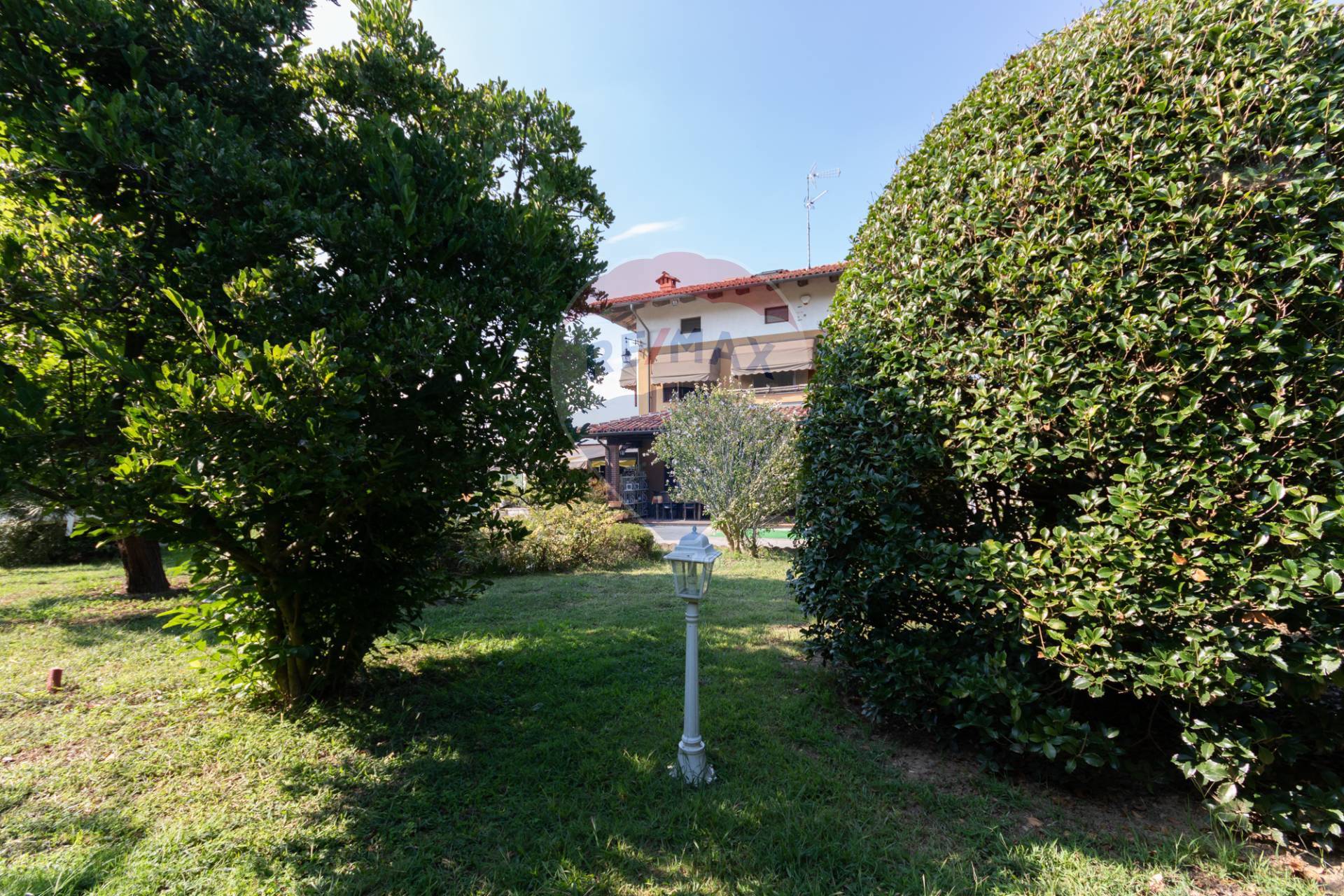 Villa SALUSSOLA vendita    RE/MAX Unit
