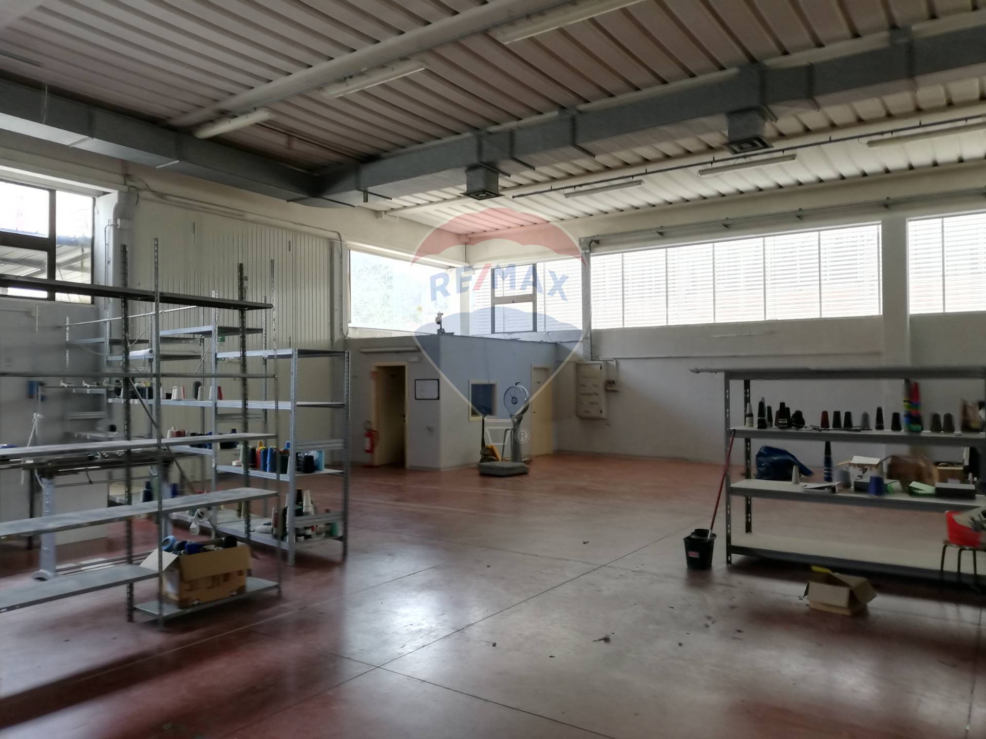 Capannone Commerciale PERUGIA affitto  Piccione  RE/MAX Famosa