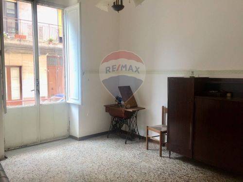 Villa Unifamiliare - Indipendente BELPASSO vendita    RE/MAX CasAffare