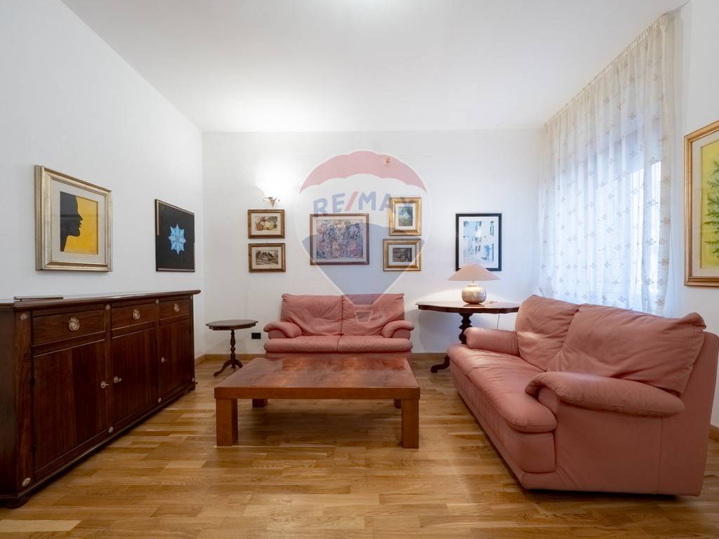 Villa Unifamiliare - Indipendente CAGLIARI vendita  Is Mirrionis  RE/MAX Incontro