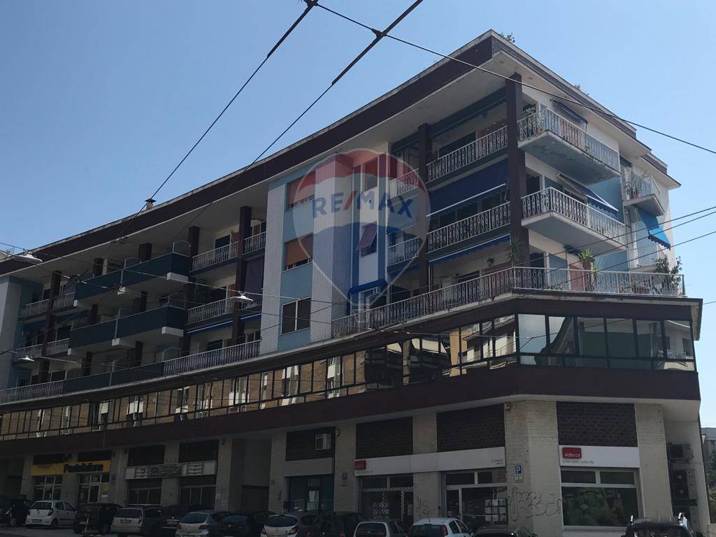 Ufficio - Loc.Com. ANCONA affitto  Semicentro  RE/MAX Centro Casa