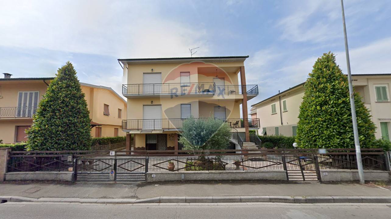  castelfranco di sotto vendita quart:  re/max ideale