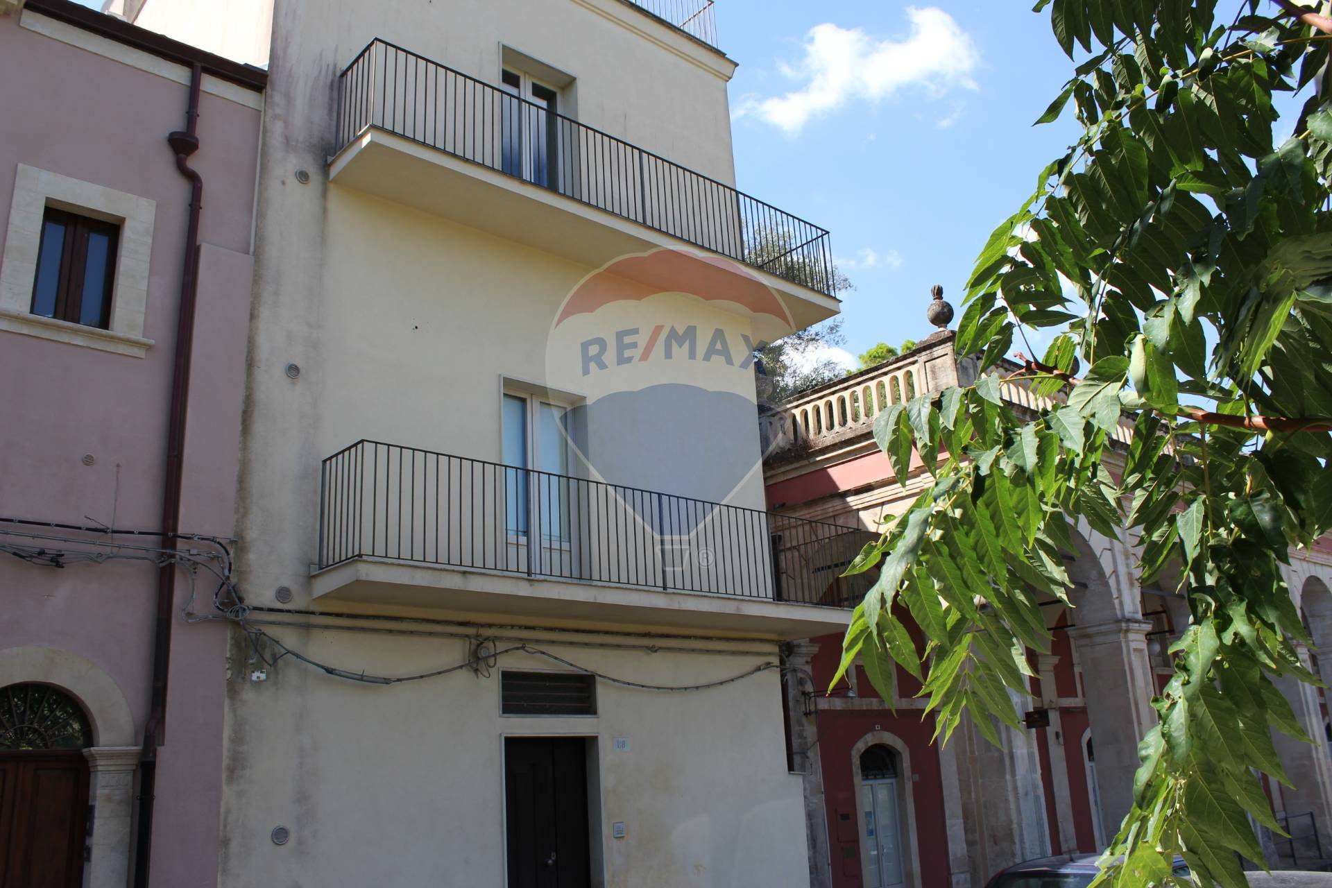 Villa Bifamiliare RAGUSA vendita  Ibla  RE/MAX Prima Classe